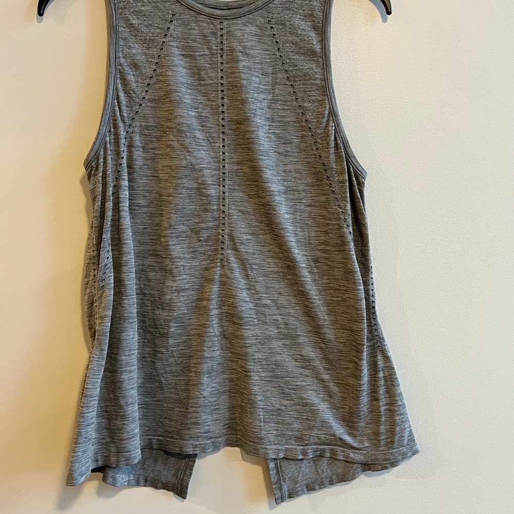 Athleta Gray Sleeveless Women's Top size Small